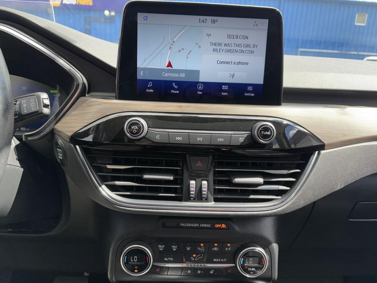 2020 Ford Escape Titanium Hybrid Photo5