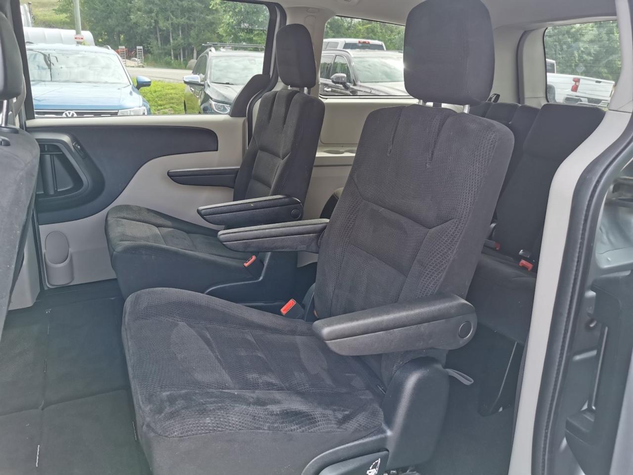 2015 Dodge Grand Caravan SE - Photo #15