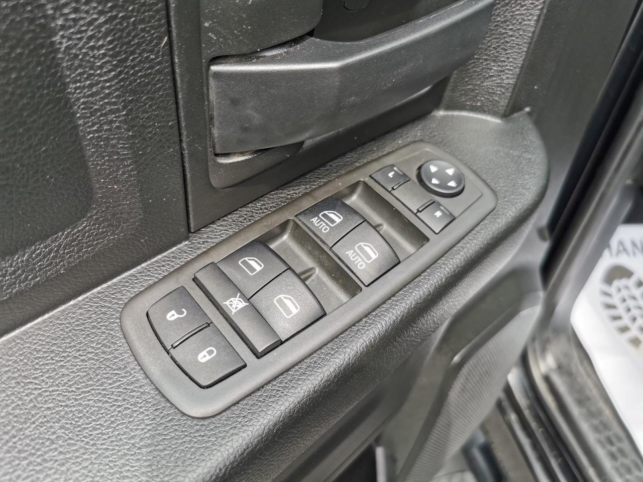 2021 RAM 1500 Classic Tradesman  Quad Cab - Photo #10