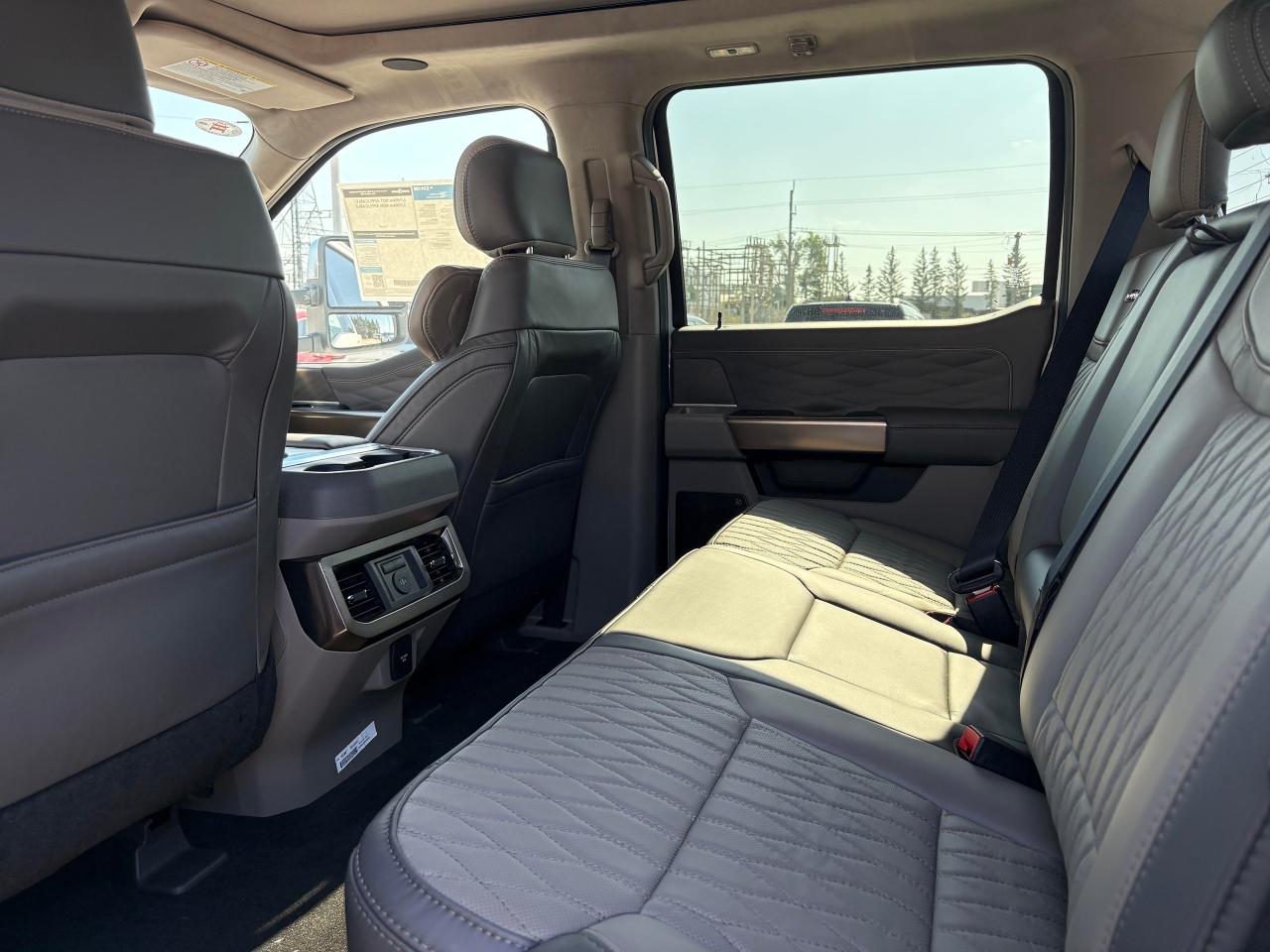 2026 Ford F-250 Super Duty SRW PLATINUM 4WD CREW CAB 6.75' BOX Photo5