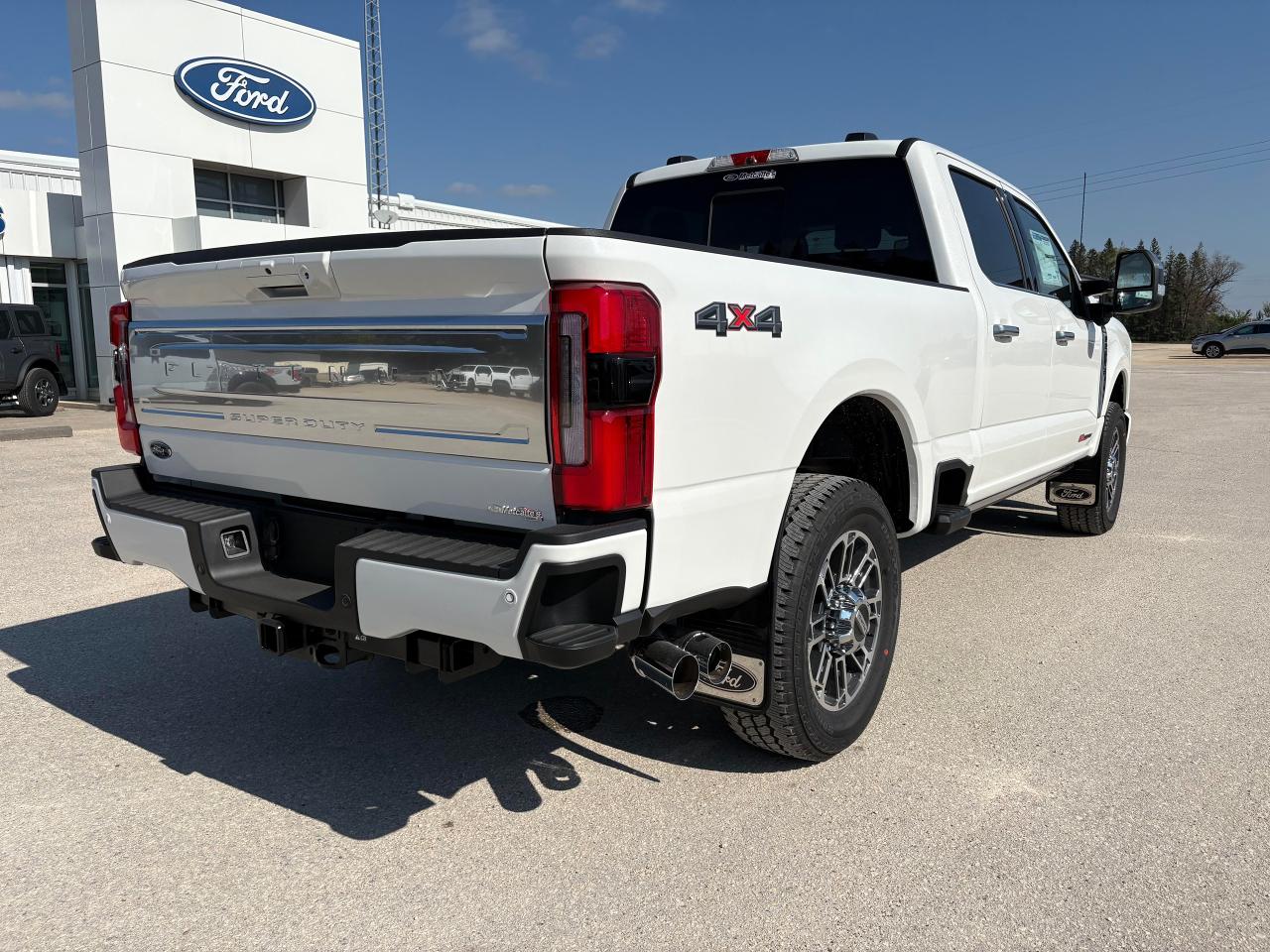 2026 Ford F-250 Super Duty SRW PLATINUM 4WD CREW CAB 6.75' BOX Photo5