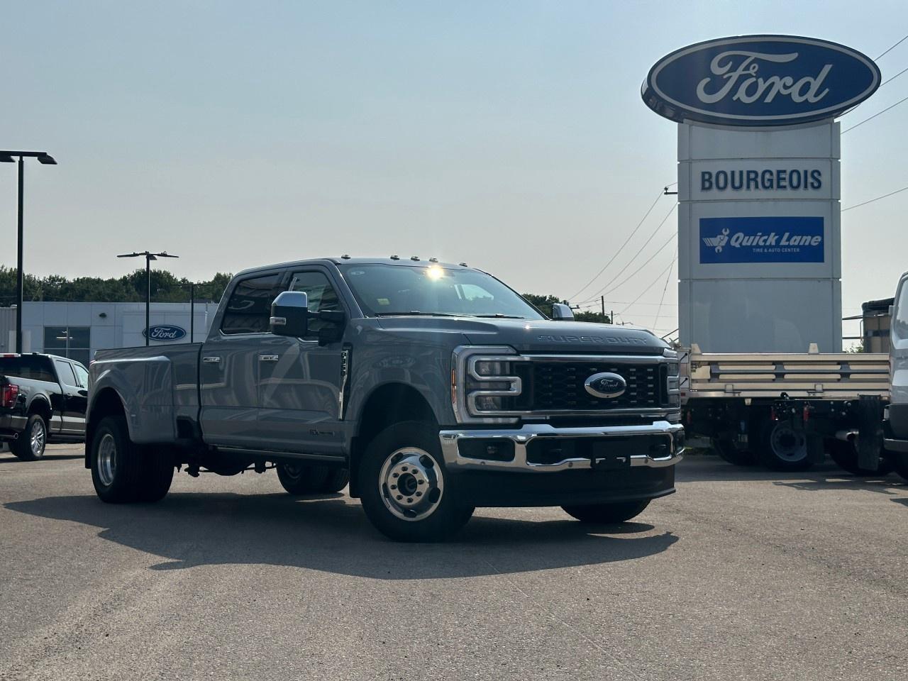 New 2025 Ford F-350 Super Duty DRW KING RANCH 4WD CREW CAB 8' BOX for sale in Midland, ON