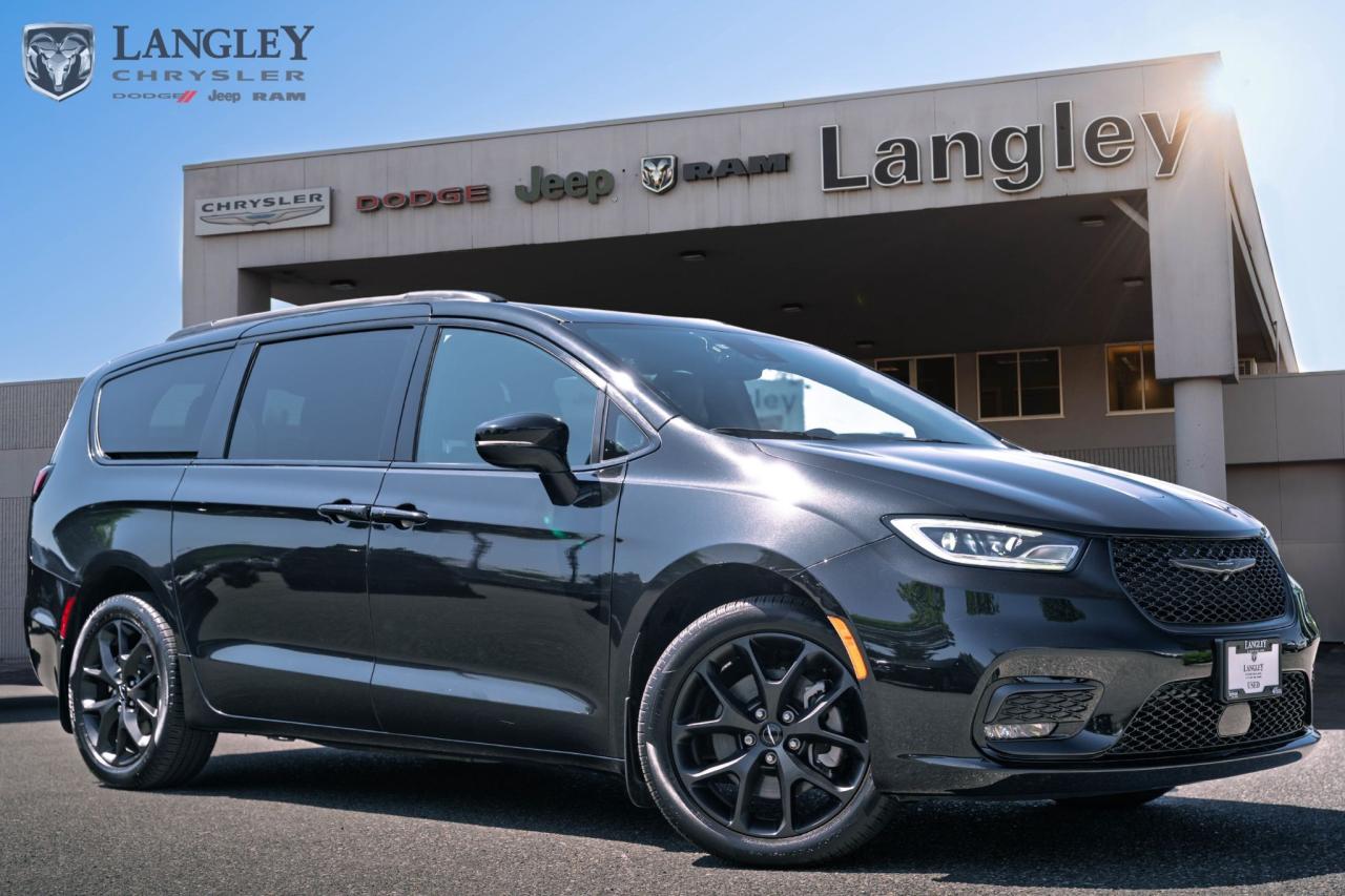 Used 2023 Chrysler Pacifica Limited for sale in Surrey, BC