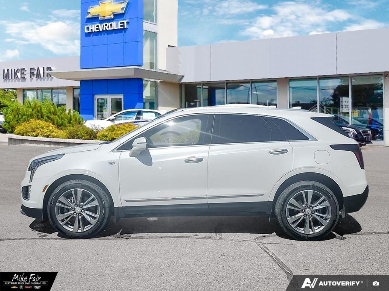 2024 Cadillac XT5 Premium Luxury AWD,remote start,driver alert seat,heated front seats,power liftgate hands-free,HD rear camera Photo