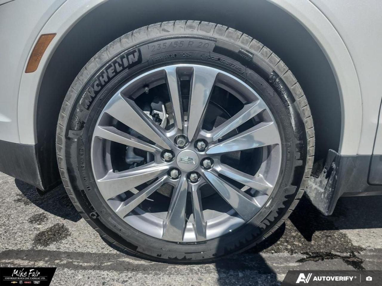 2024 Cadillac XT5 Premium Luxury AWD,remote start,driver alert seat,heated front seats,power liftgate hands-free,HD rear camera Photo