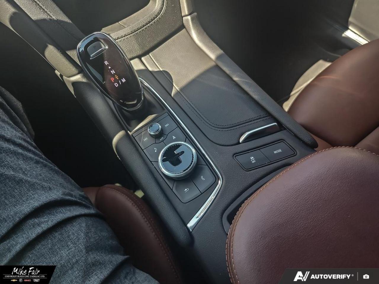 2024 Cadillac XT5 Premium Luxury AWD,remote start,driver alert seat,heated front seats,power liftgate hands-free,HD rear camera Photo