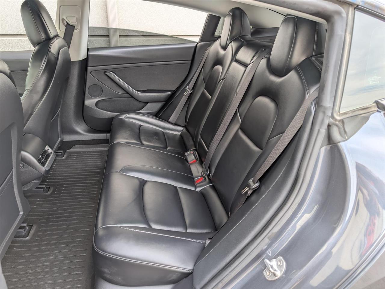2022 Tesla Model 3 PERFORMANCE AWD - DUAL MOTOR