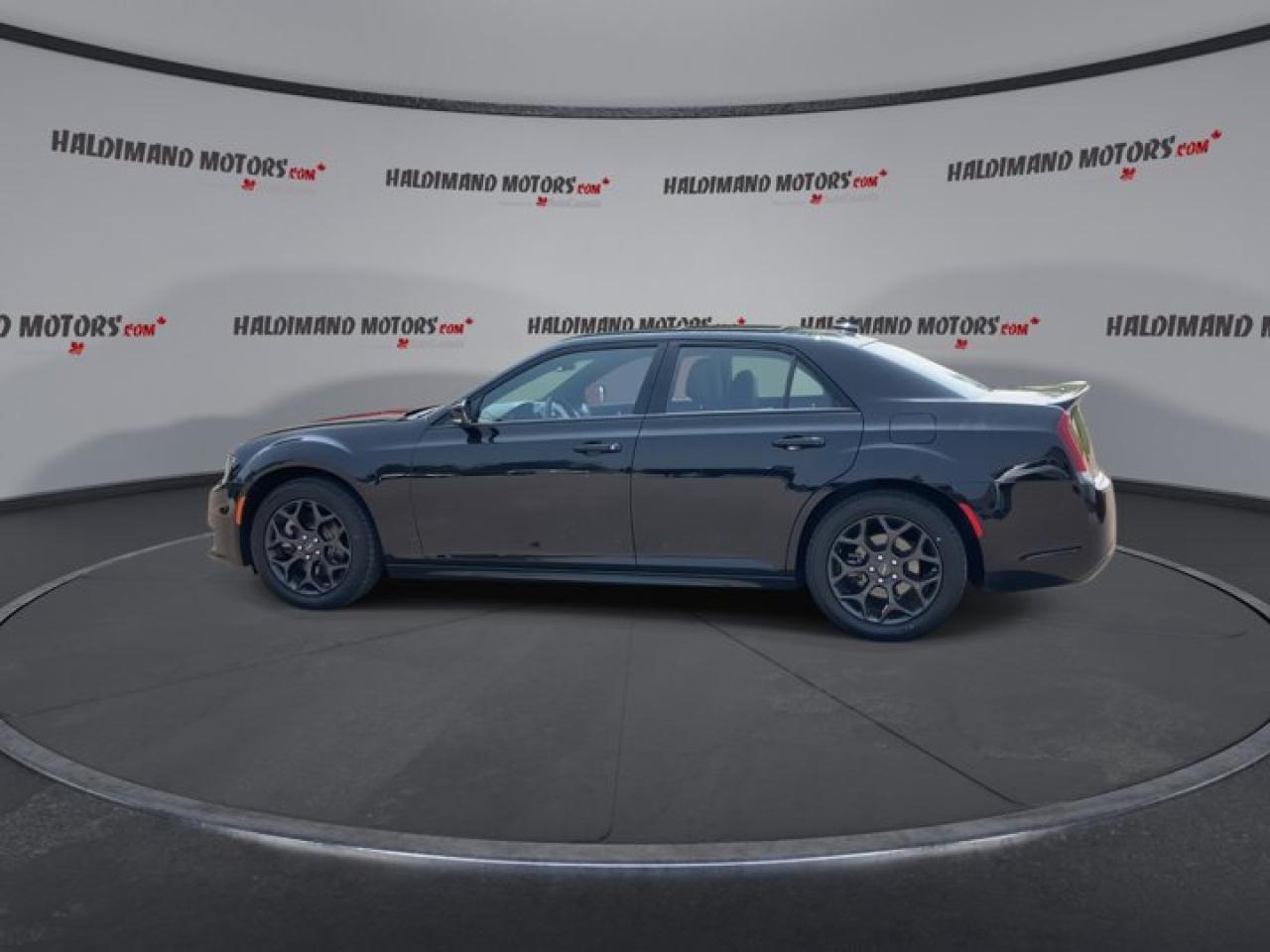 2023 Chrysler 300 300S AWD | Remote Start | Leather Photo4