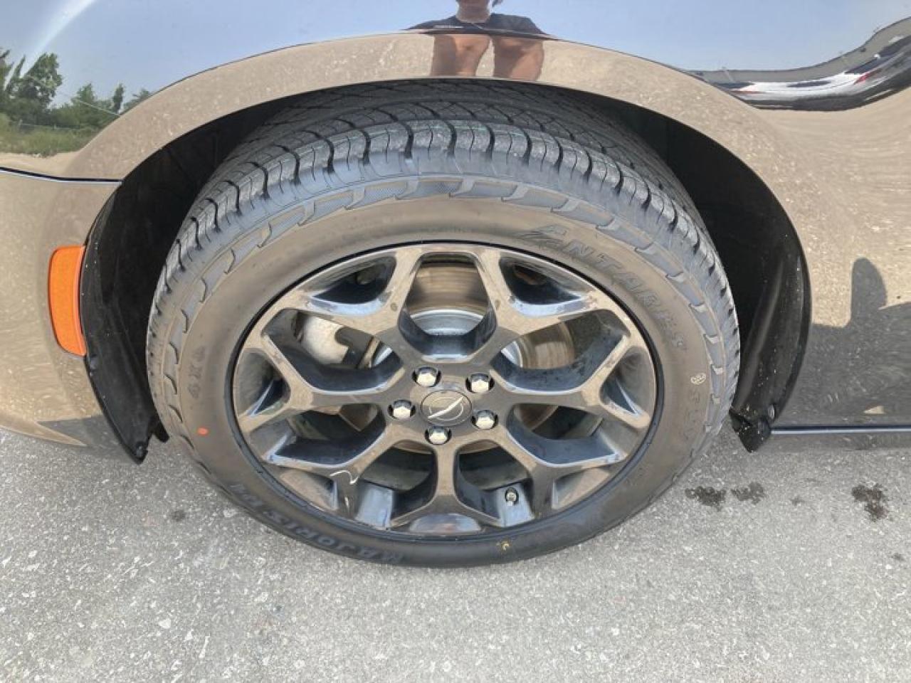 2023 Chrysler 300 300S AWD | Remote Start | Leather Photo