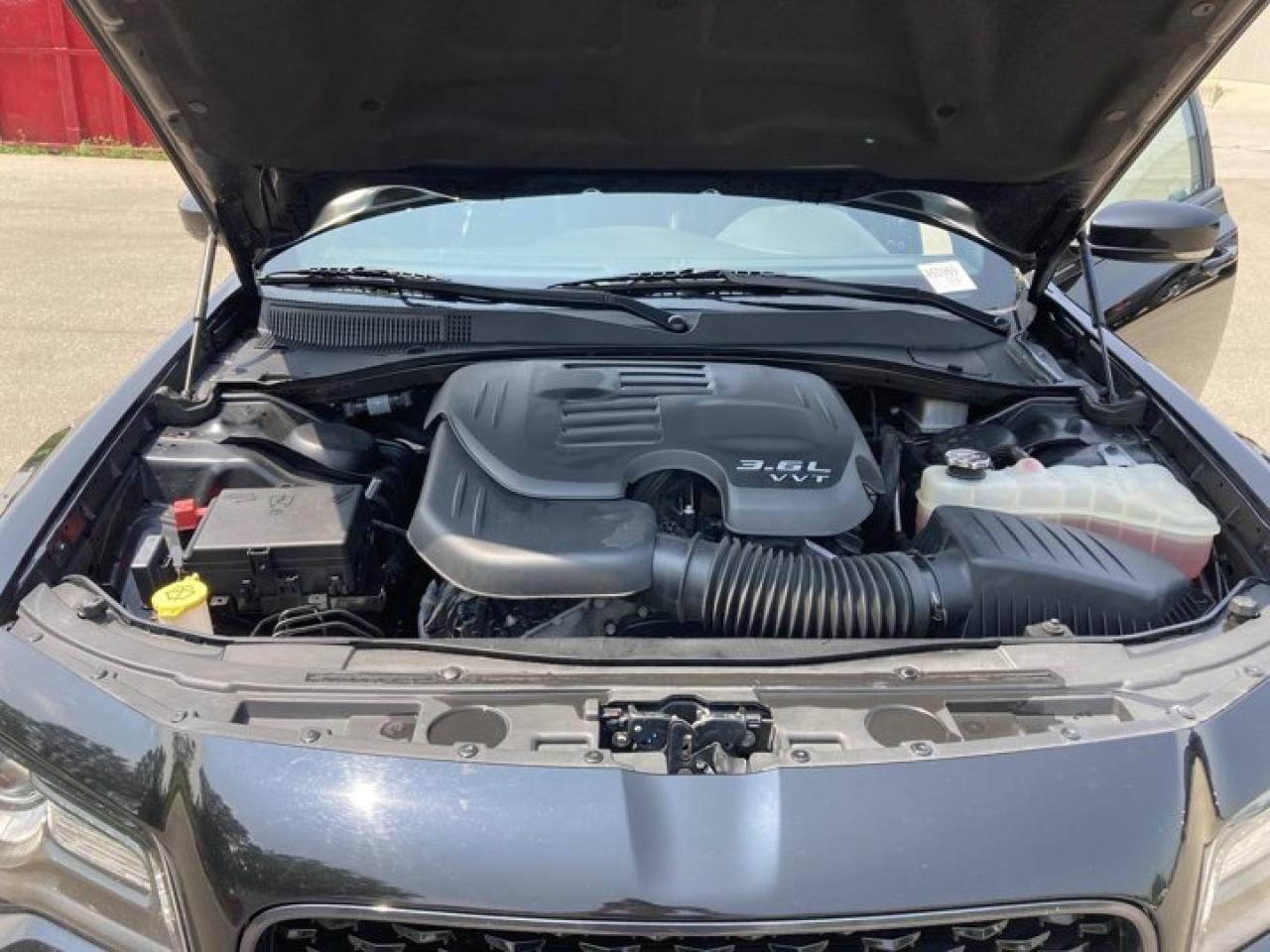 2023 Chrysler 300 300S AWD | Remote Start | Leather Photo