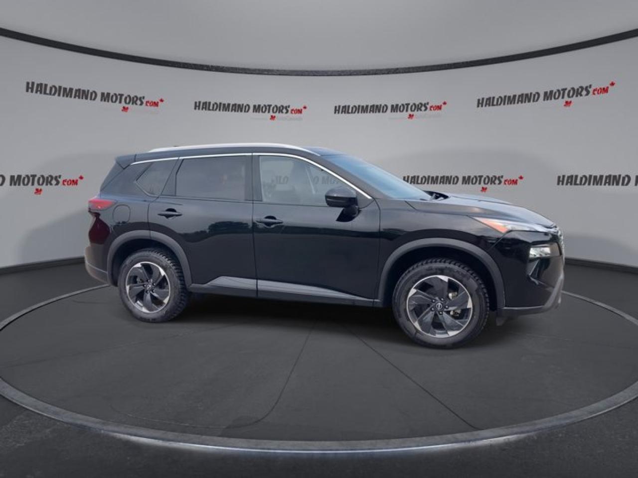 2024 Nissan Rogue SV Moonroof AWD | Photo