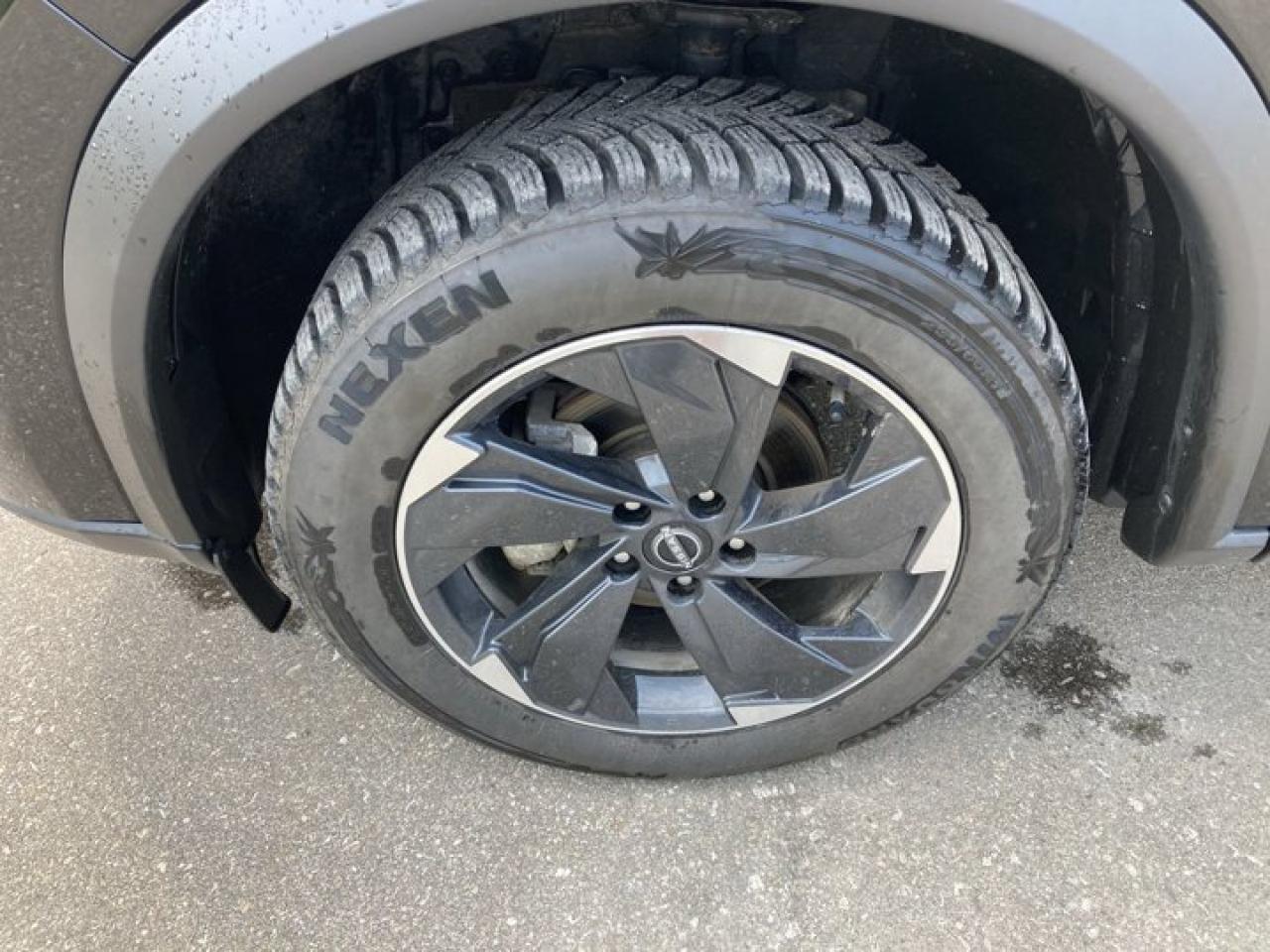 2024 Nissan Rogue SV AWD | Panoramic Sunroof Photo