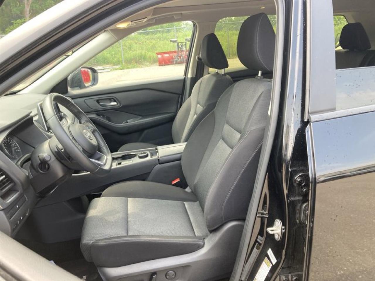 2024 Nissan Rogue SV Moonroof AWD | Photo