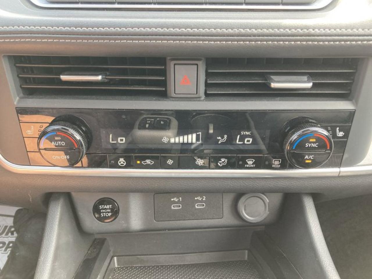 2024 Nissan Rogue SV AWD | Panoramic Sunroof Photo