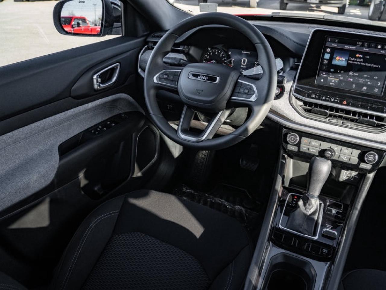 2025 Jeep Compass Sport Photo