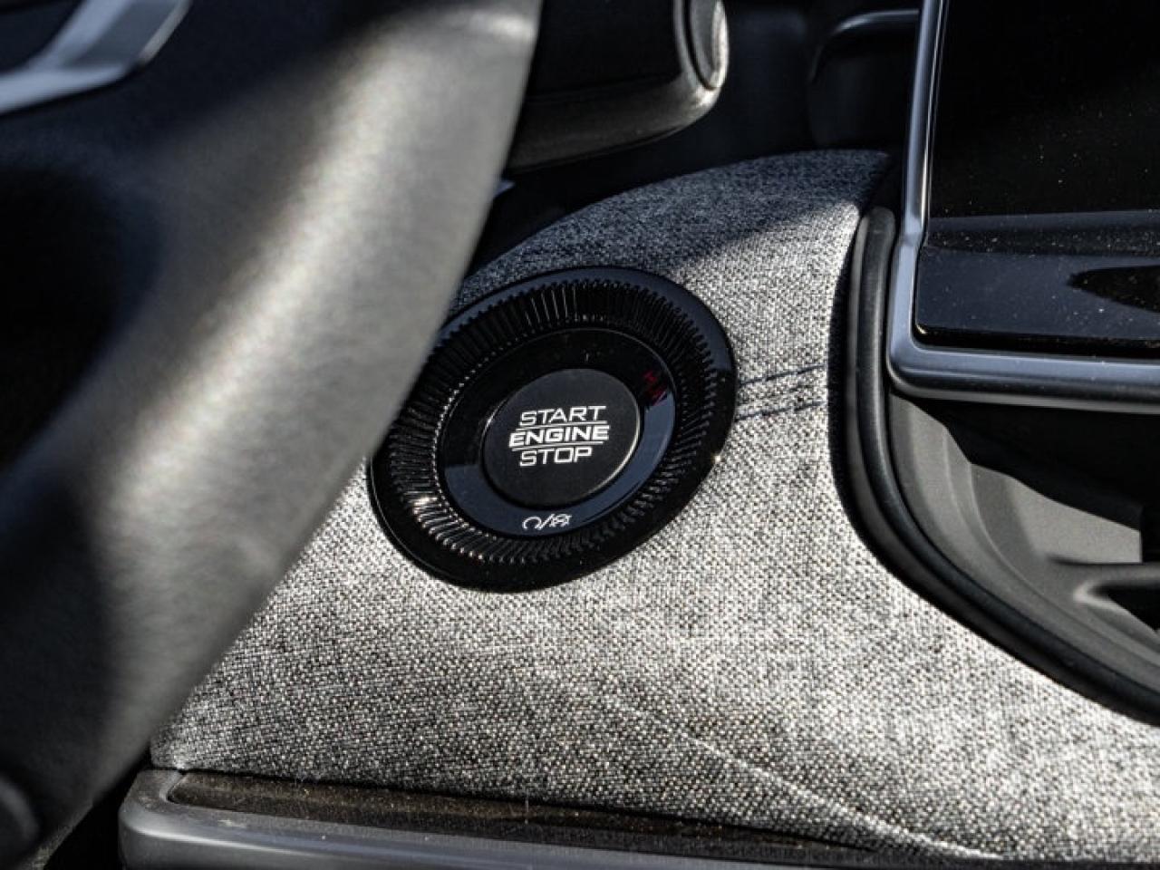 2025 Jeep Compass Sport Photo