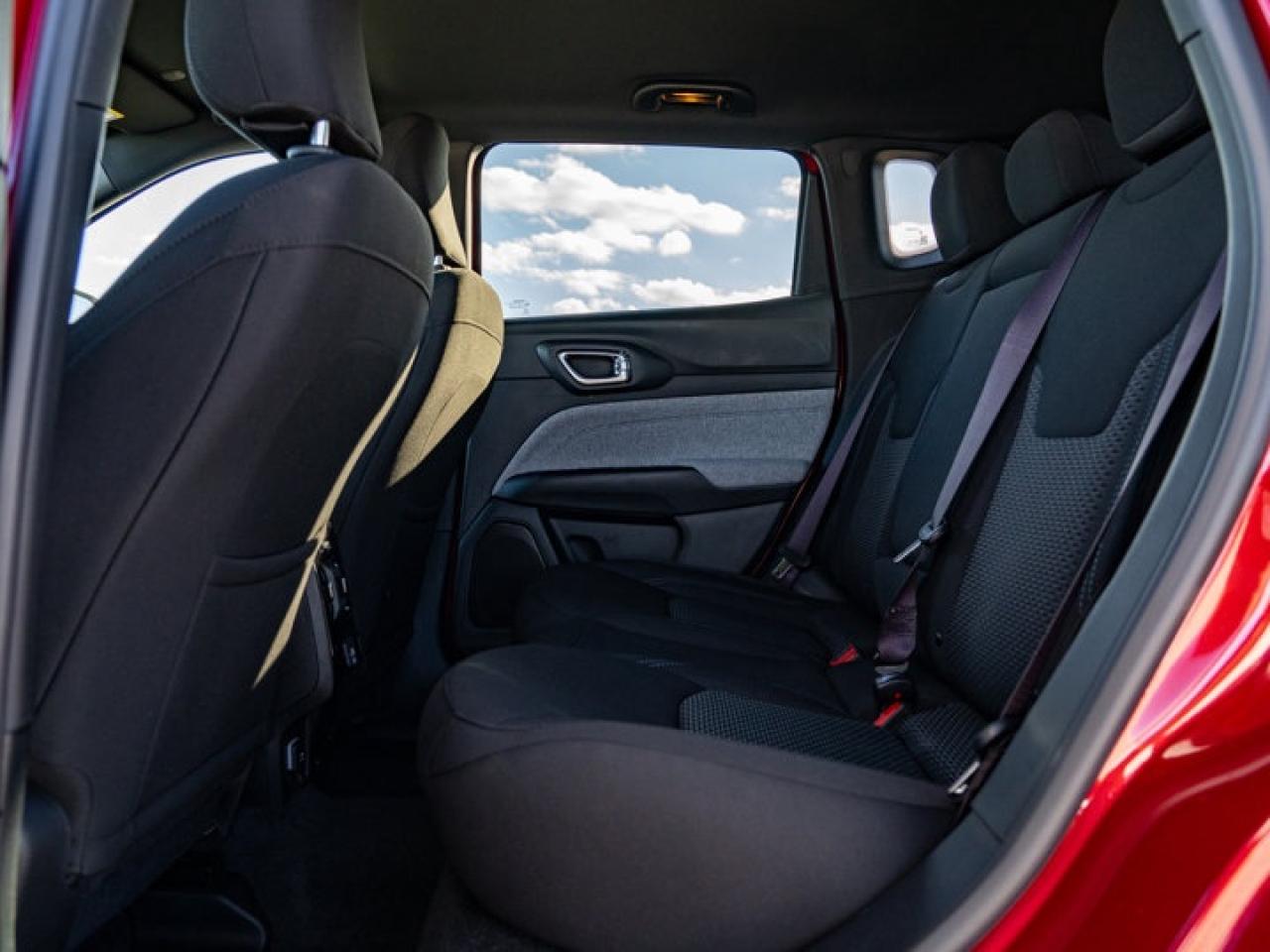 2025 Jeep Compass Sport Photo