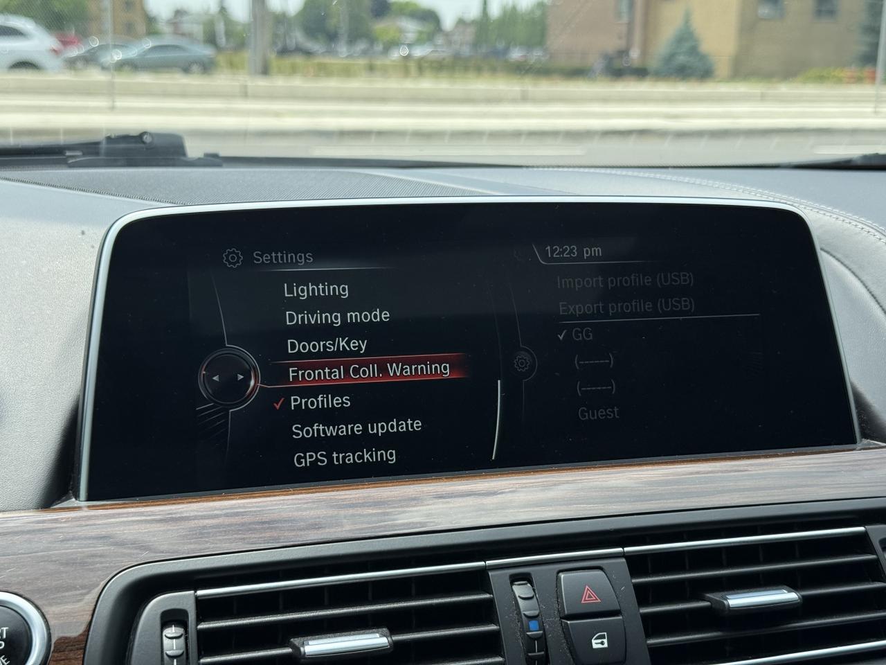 2016 BMW 6 Series 650i //M SPORT | PANO | HEAD UP DISPLAY Photo