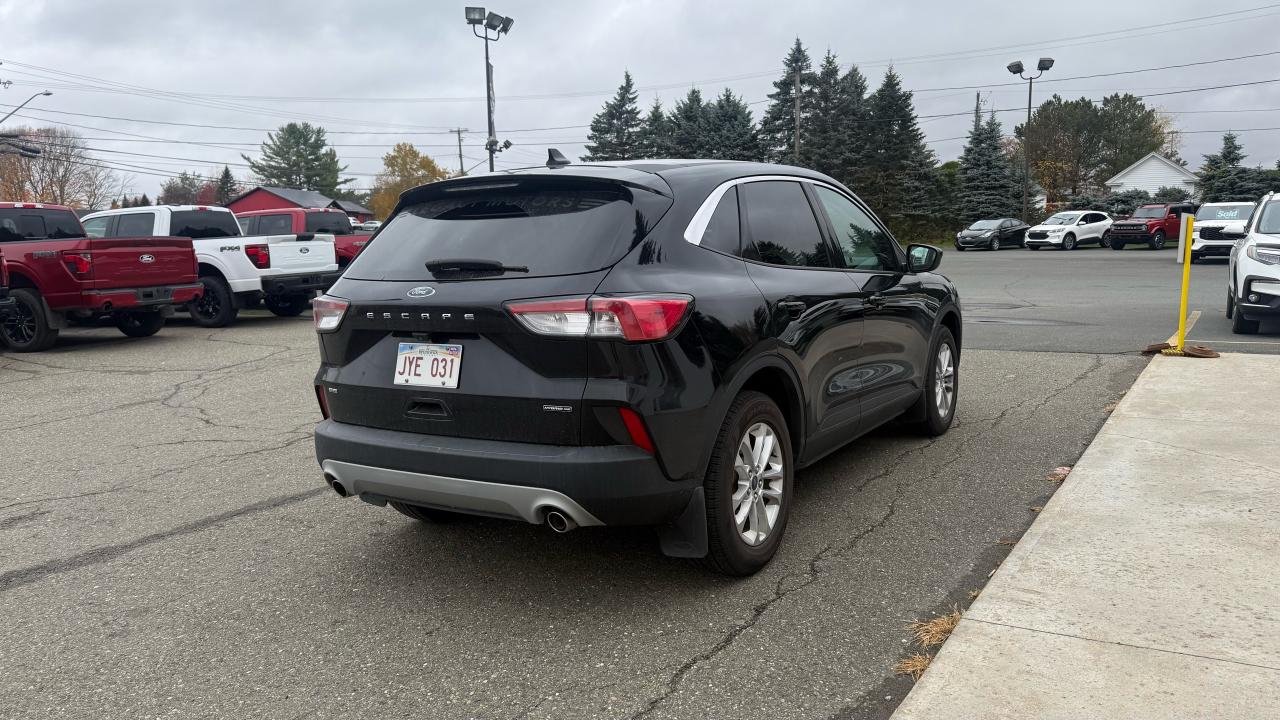 2021 Ford Escape  Photo5
