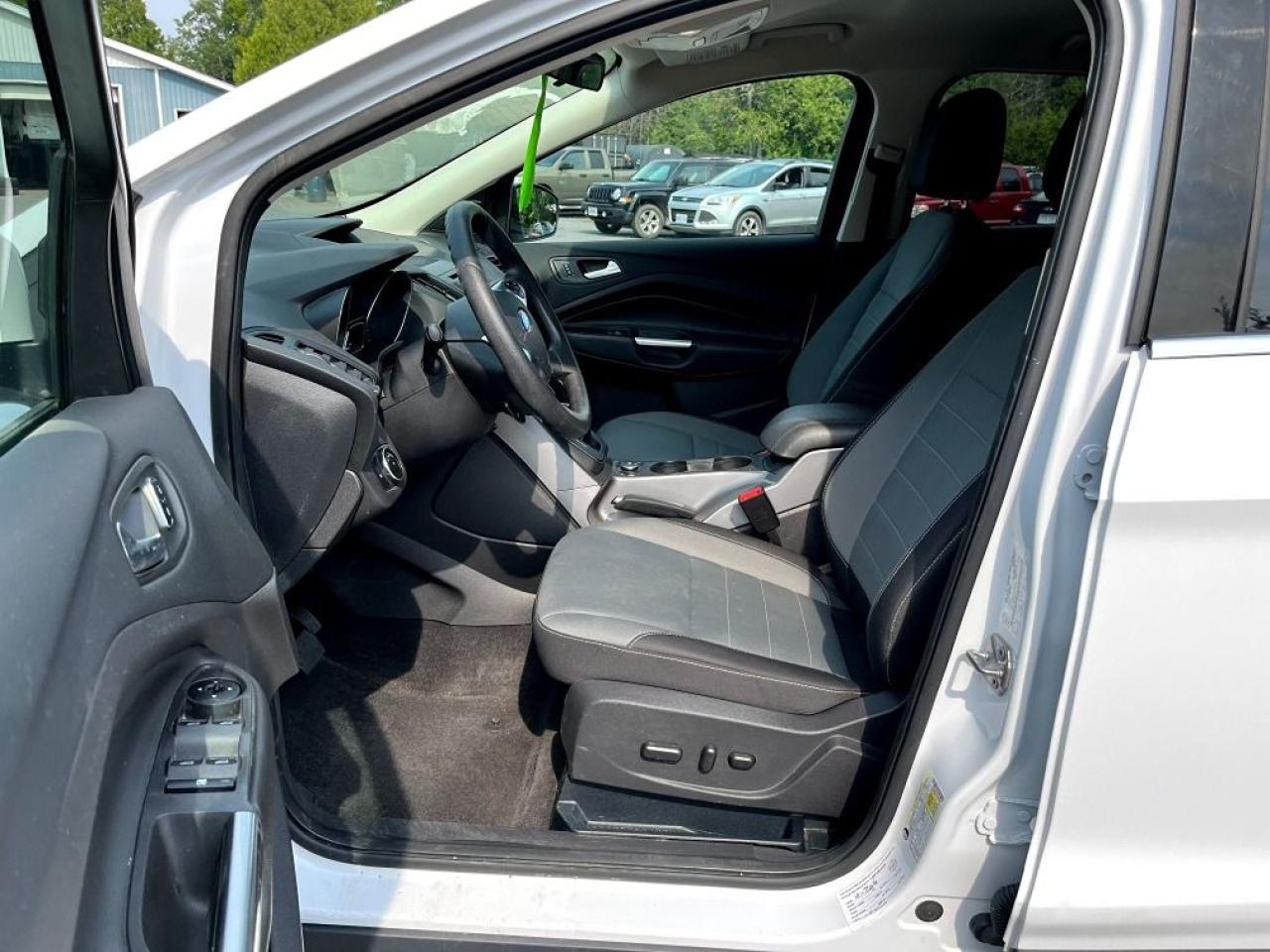 2016 Ford Escape SE - Photo #7