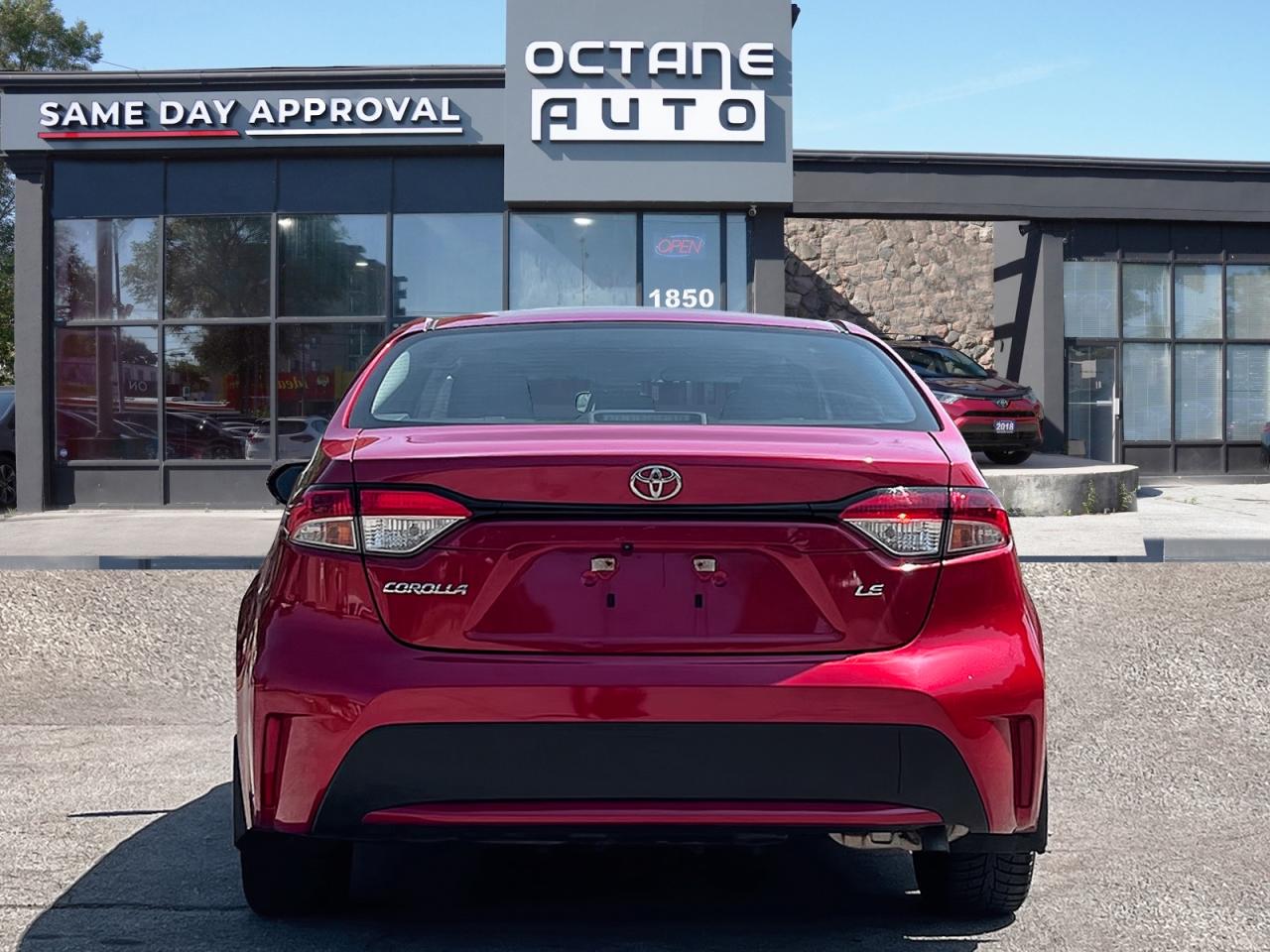 2020 Toyota Corolla LE - Photo #5