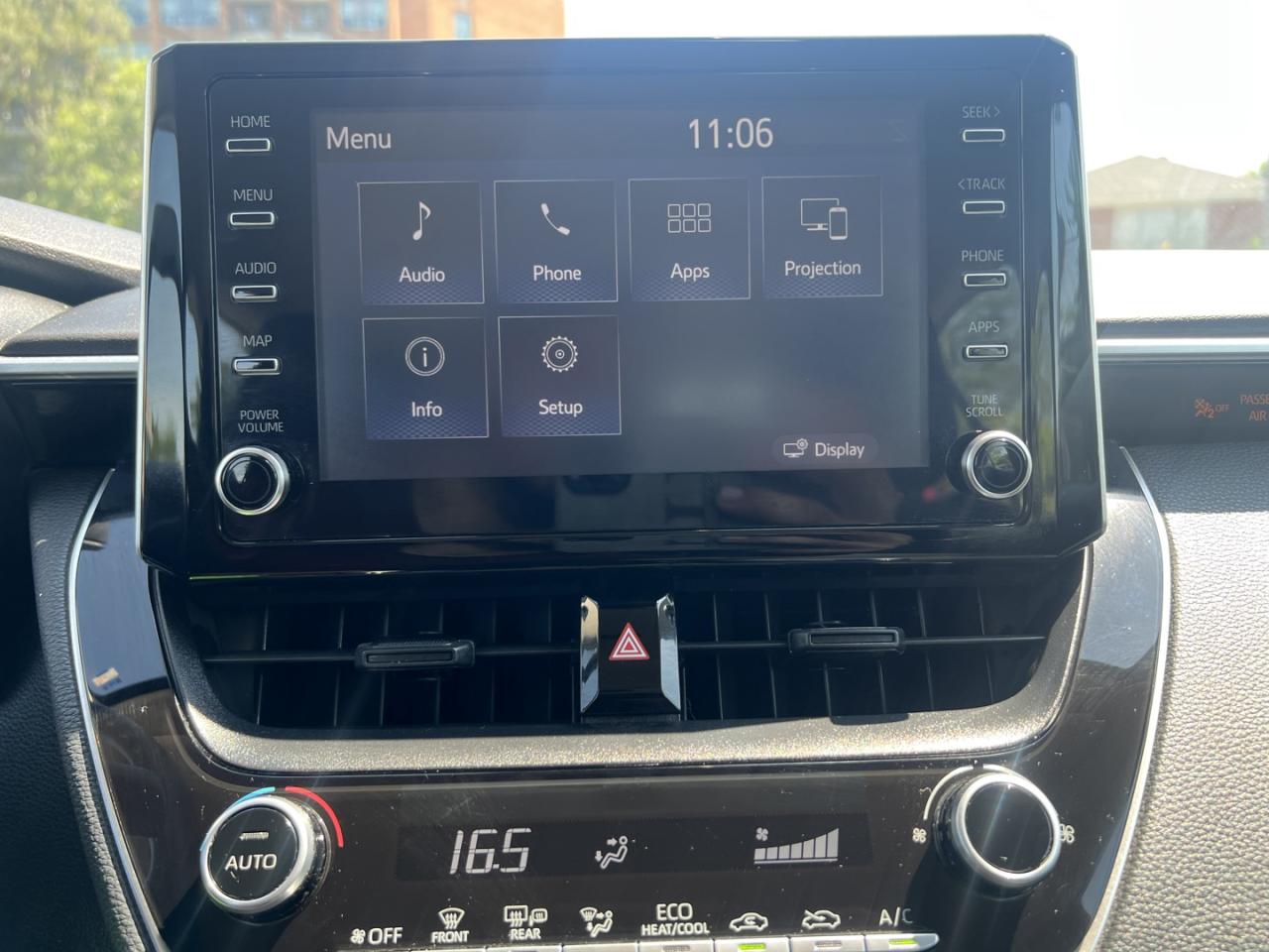 2020 Toyota Corolla LE - Photo #18