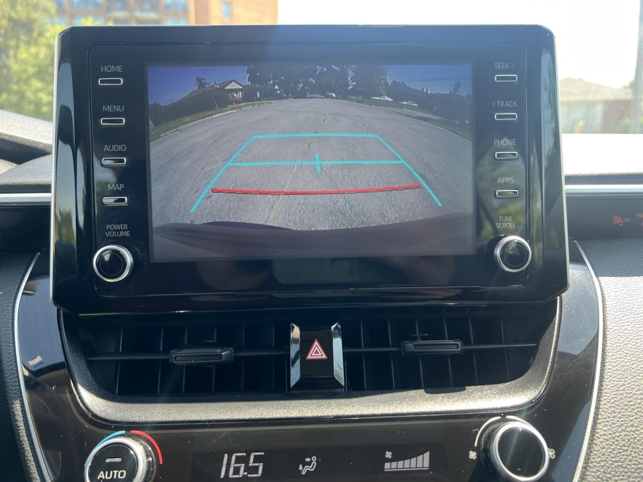 2020 Toyota Corolla LE - Photo #17