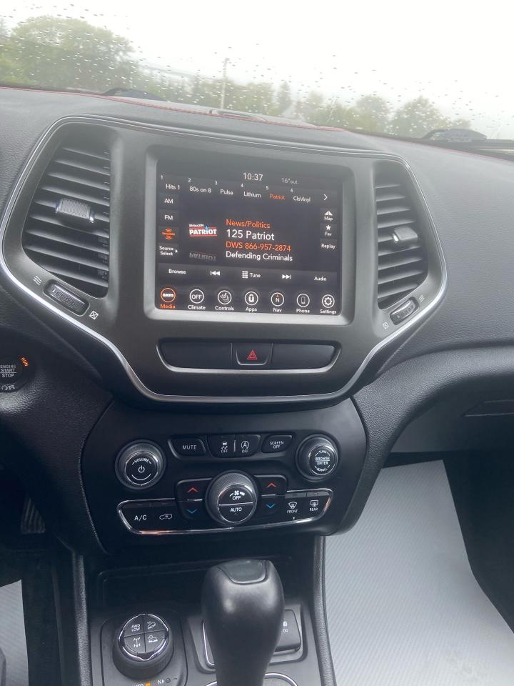 2022 Jeep Cherokee Trailhawk Photo10