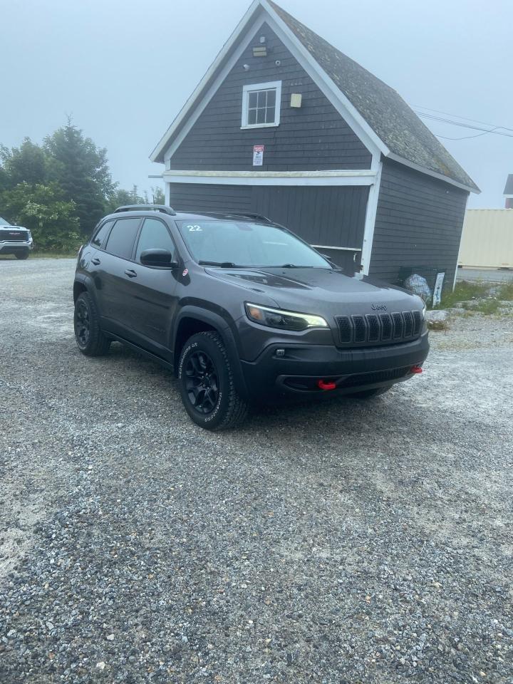 2022 Jeep Cherokee Trailhawk Photo3