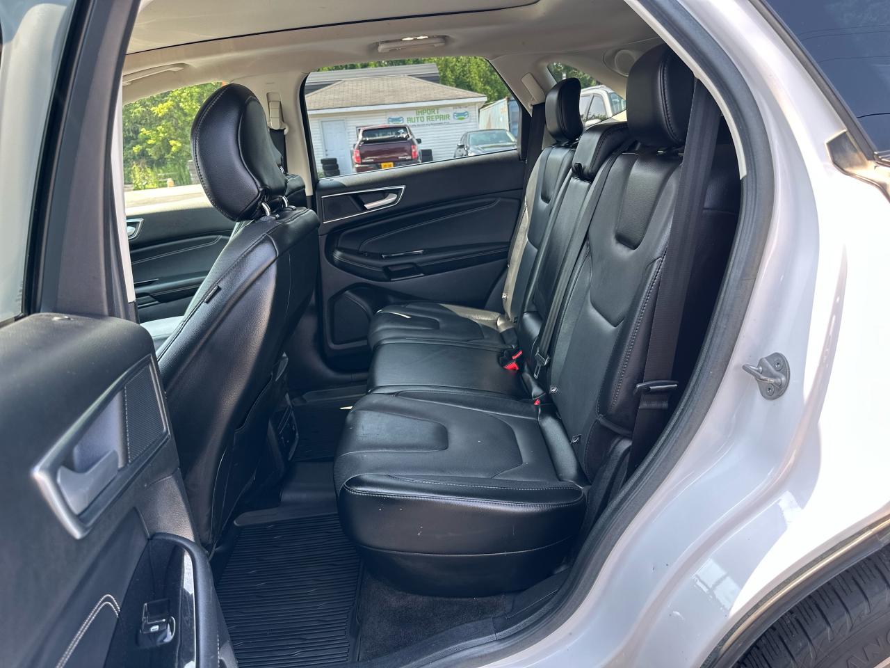 2018 Ford Edge Titanium AWD Photo