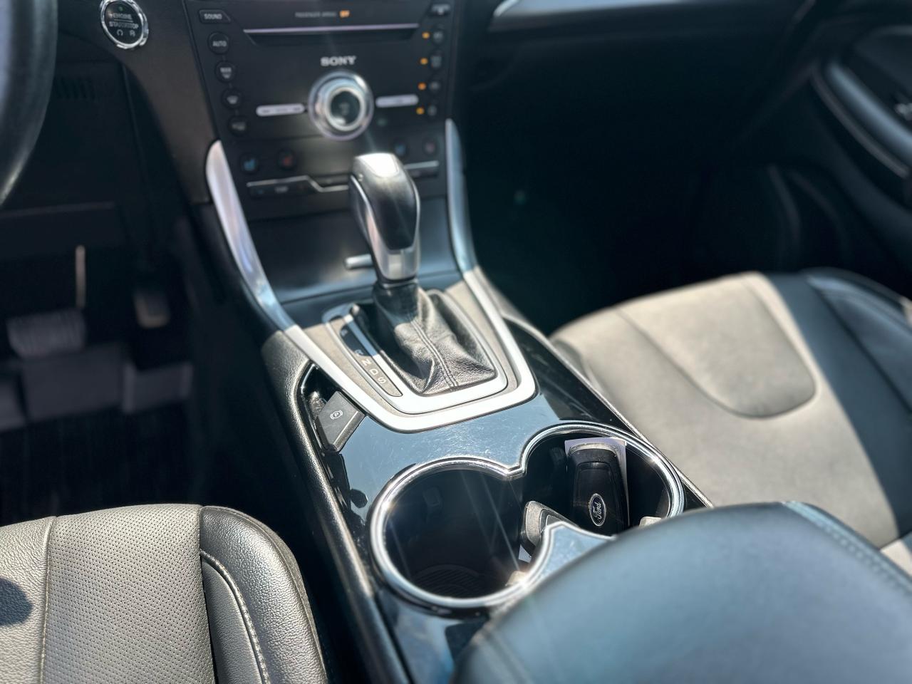 2018 Ford Edge Titanium AWD Photo