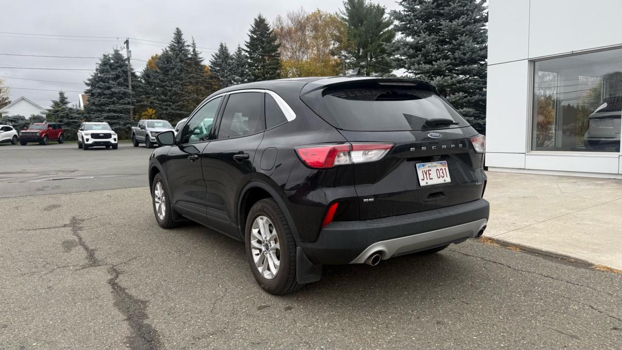 2021 Ford Escape  Photo3