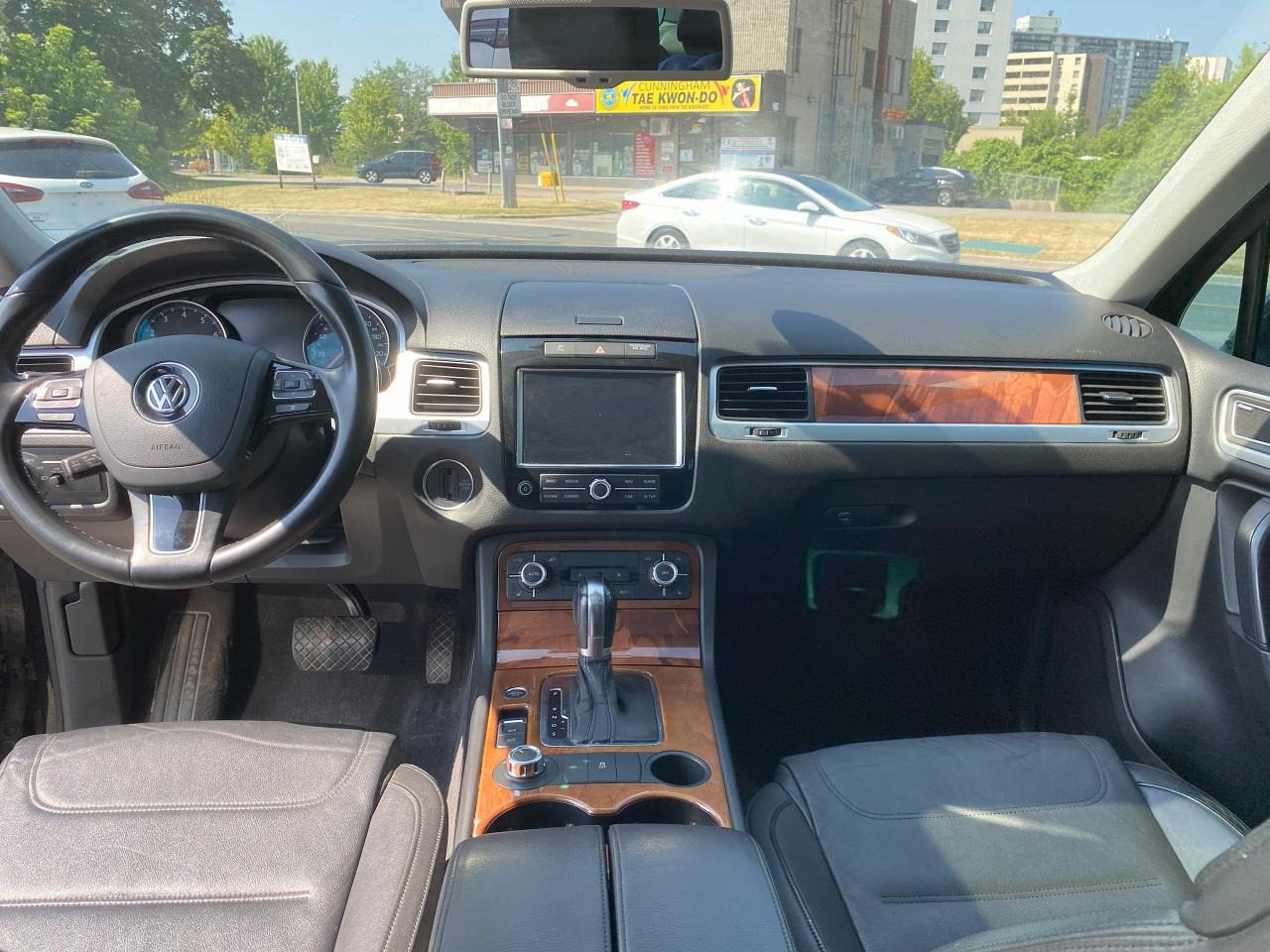 2011 Volkswagen Touareg Highline/Automatic/AWD/Leather/Roof/Navi - Photo #14