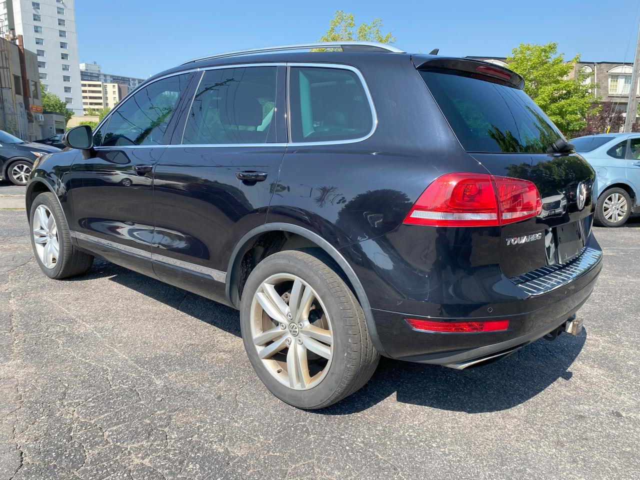 2011 Volkswagen Touareg Highline/Automatic/AWD/Leather/Roof/Navi - Photo #8