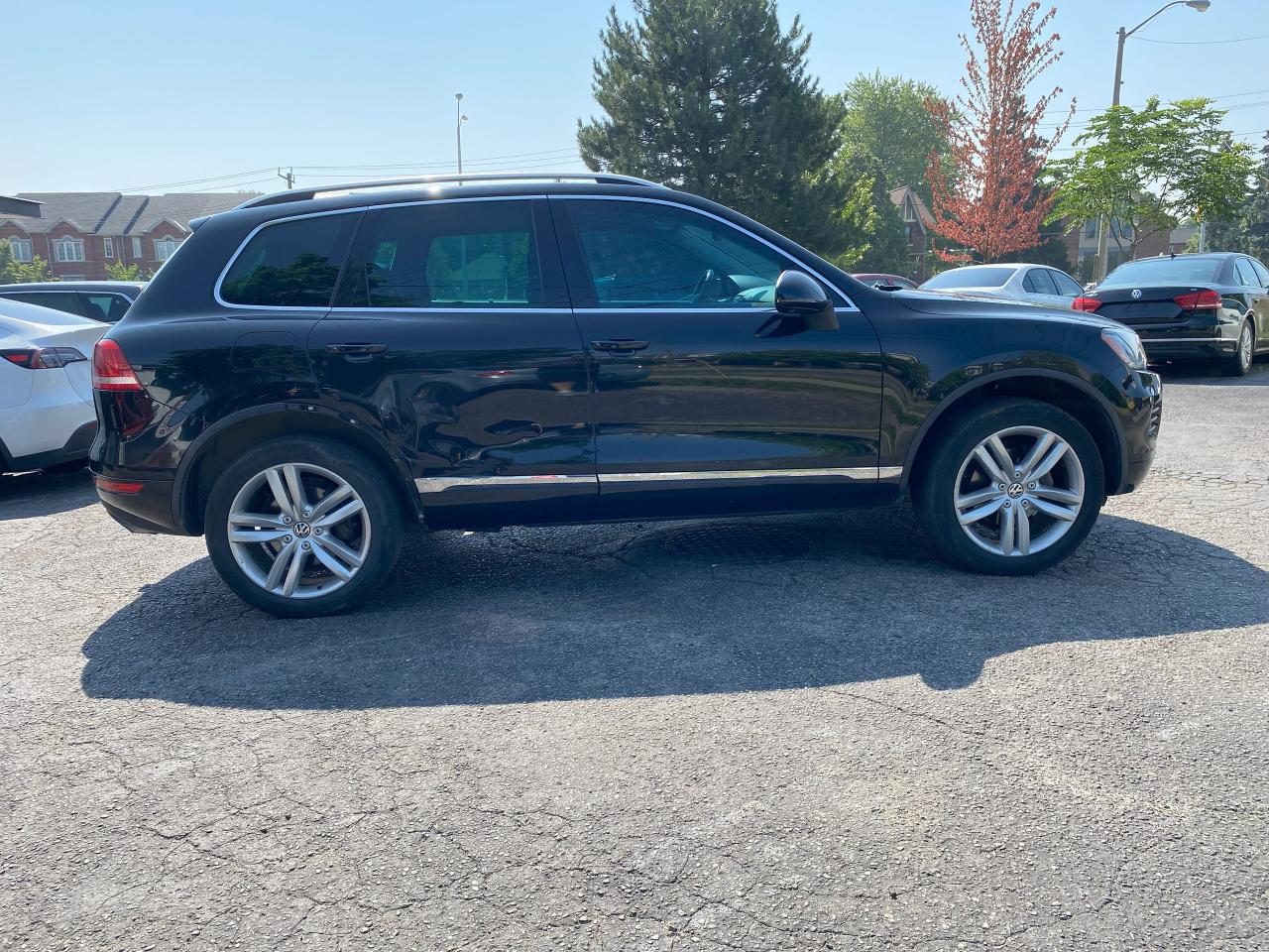 2011 Volkswagen Touareg Highline/Automatic/AWD/Leather/Roof/Navi - Photo #5
