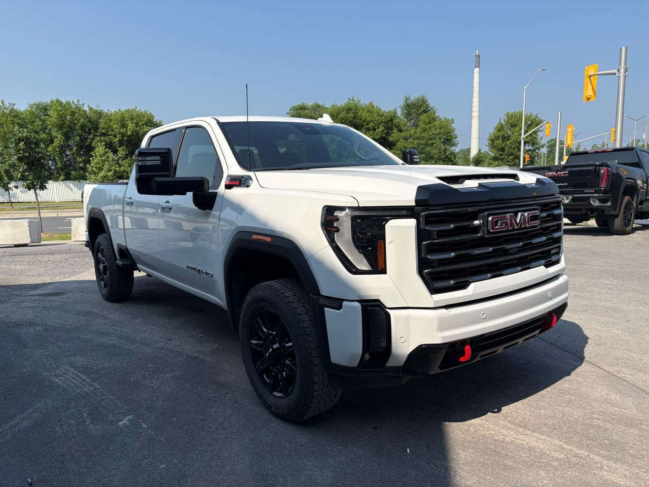 2024 GMC Sierra 2500 AT4 - Photo #4