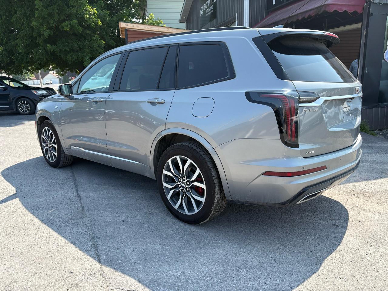 2024 Cadillac XT6 AWD Sport - Photo #2
