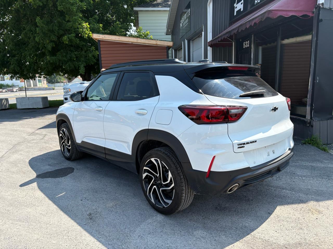 2024 Chevrolet TrailBlazer RS - Photo #2