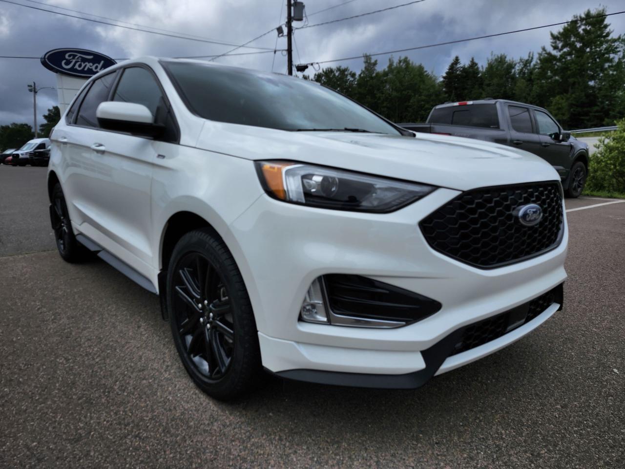 2024 Ford Edge ST LINE AWD W/ OFF LEASE / WINTER TIRE PACKAGE Photo