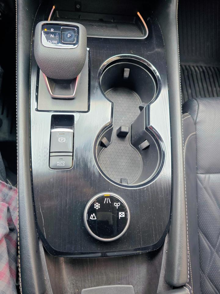 2021 Nissan Rogue Platinum only 57,101 KM, Accident Free - Photo #18