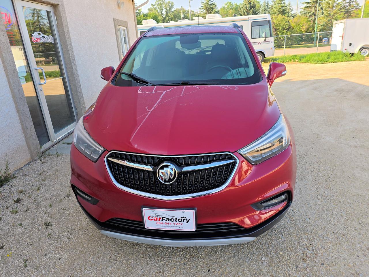 2017 Buick Encore Essence, AWD, 71,896 KM Sunroof no Accidents - Photo #4