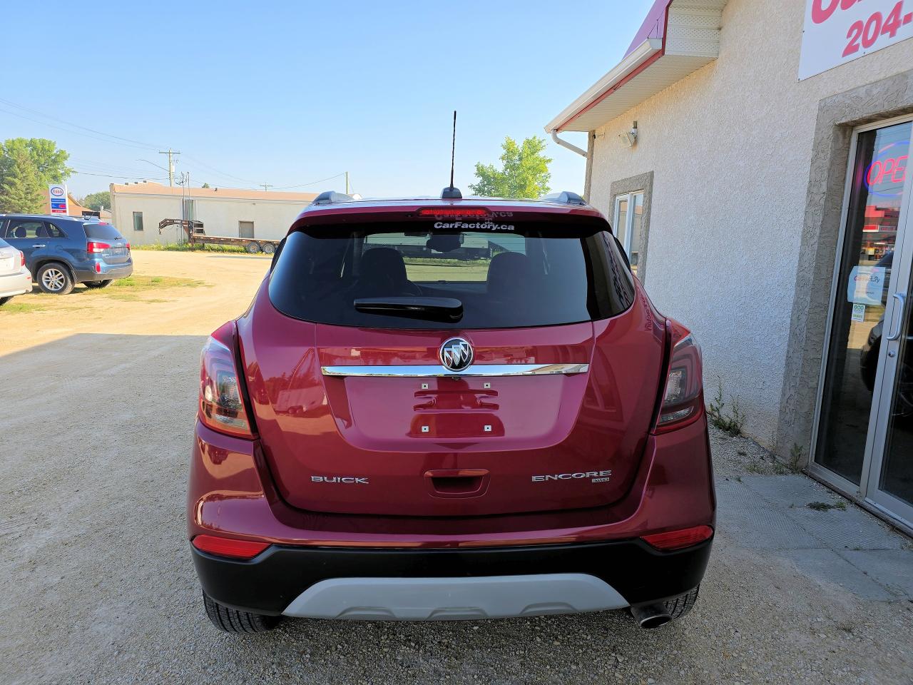 2017 Buick Encore Essence, AWD, 71,896 KM Sunroof no Accidents - Photo #25