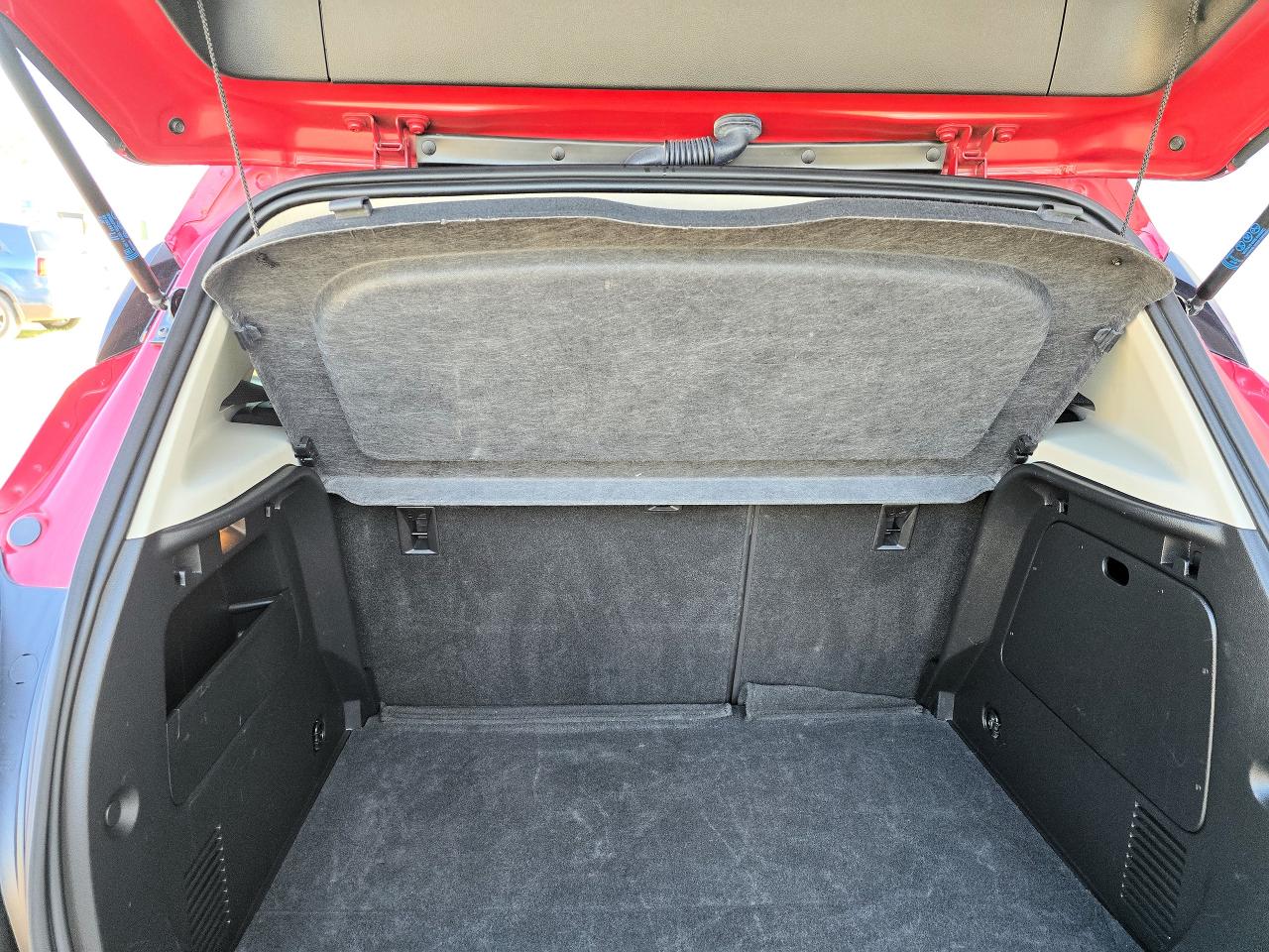 2017 Buick Encore Essence, AWD, 71,896 KM Sunroof no Accidents - Photo #26
