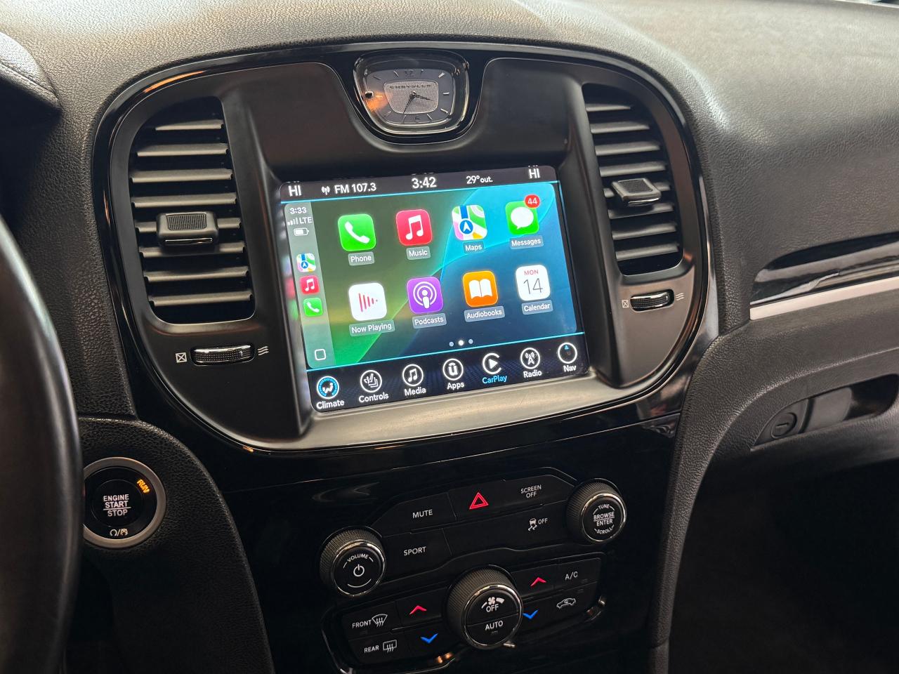 2017 Chrysler 300 300S AWD+Camera+Roof+ApplePlay Photo15