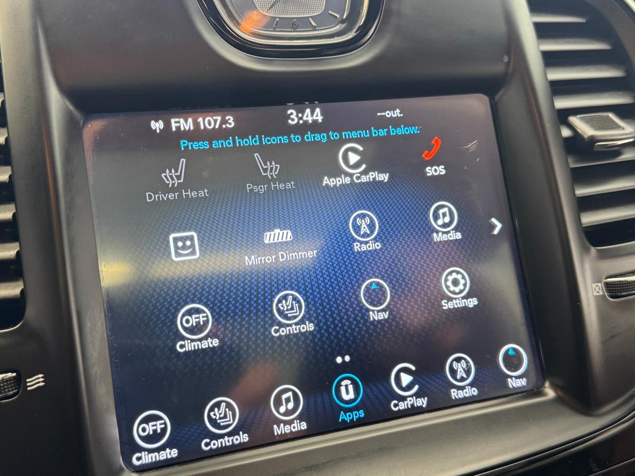 2017 Chrysler 300 300S AWD+Camera+Roof+ApplePlay Photo97