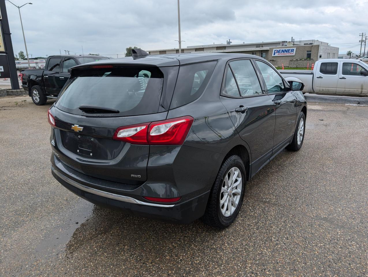 2018 Chevrolet Equinox LS | Apple CarPlay | Command Start | Htd Seats - Photo #4