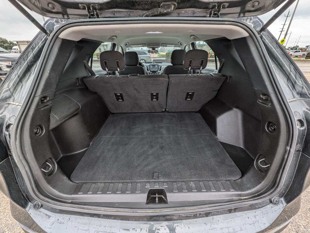 2018 Chevrolet Equinox LS | Apple CarPlay | Command Start | Htd Seats - Photo #5