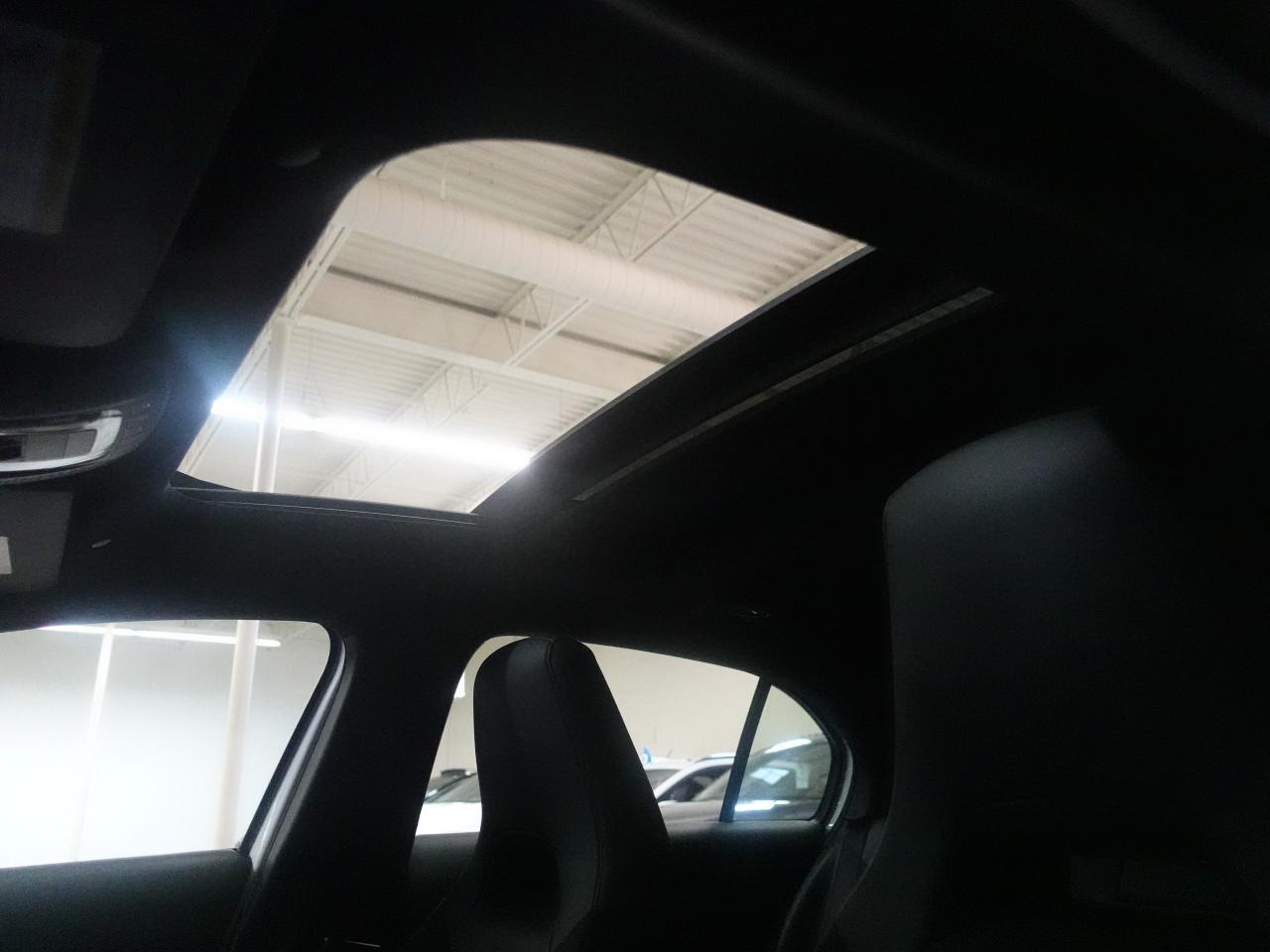 2022 Mercedes-Benz A-Class A250 | 4MATIC | AMG-Black Pkg | Nav | Pano roof