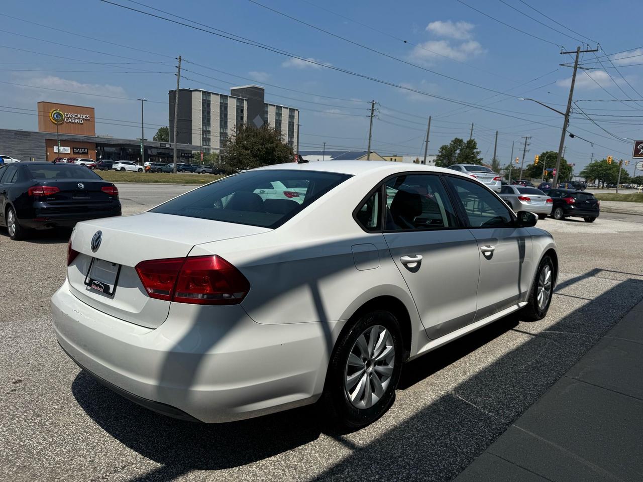 2013 Volkswagen Passat Trendline Photo