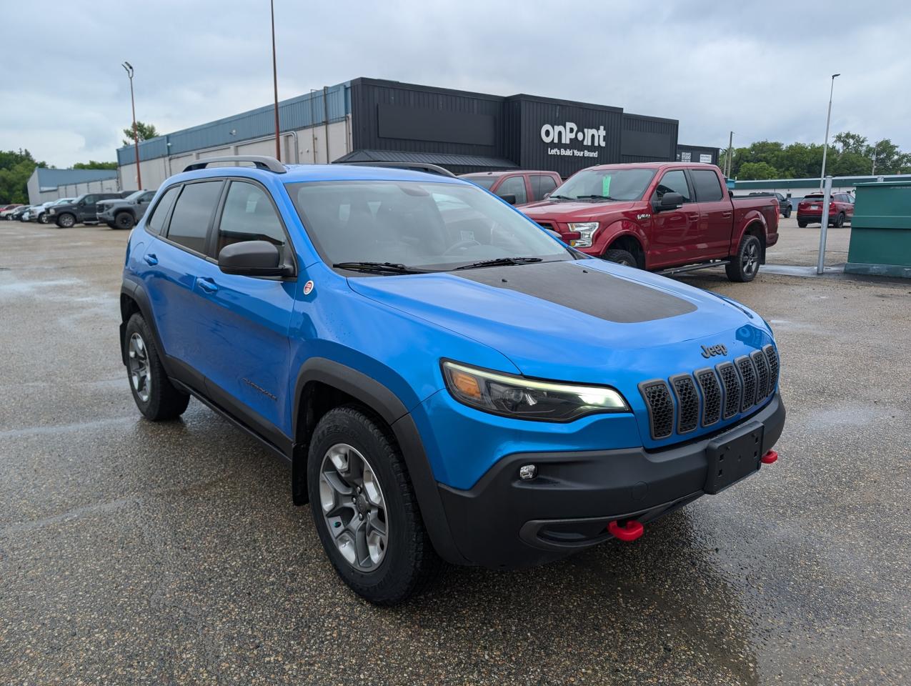 2019 Jeep Cherokee Trailhawk - Photo #2